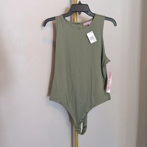 Crave Fame Women's Green Mock Turtleneck Sleeveless Bodysuit Size XL